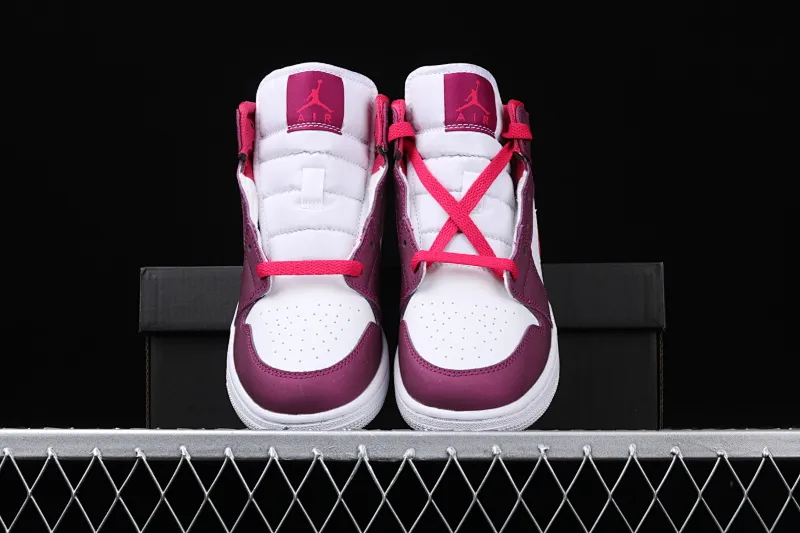 All Categories Air Jordan Jordan Series Basketball Shoes Air Jordan 1 Mid Air Jordan 1 Mid GS White Purple Buckle Broken China Full First Layer Authentic Standard 555112-661